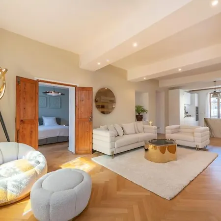 Sur La Pietonne Nizza